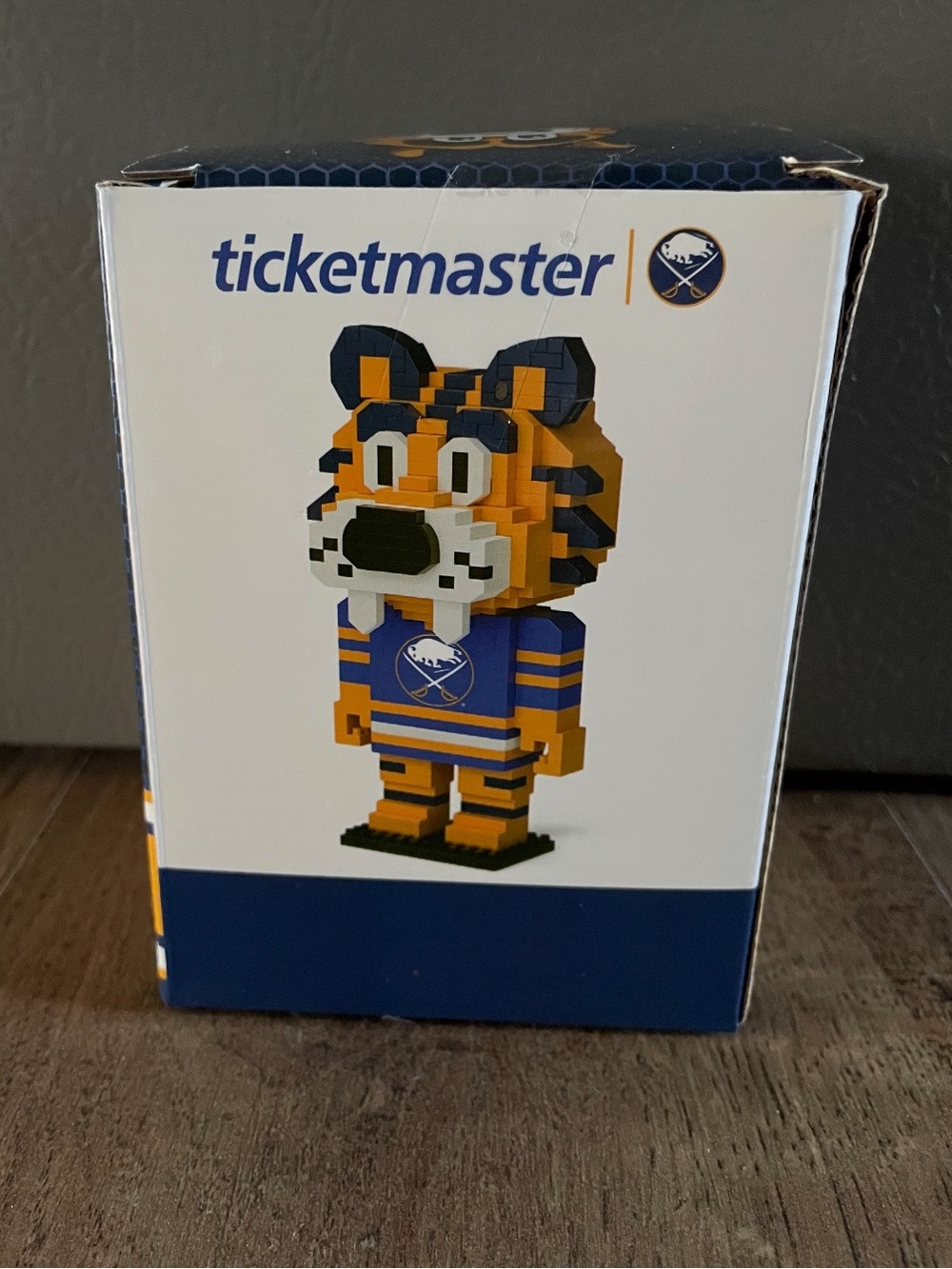 Brand New Buffalo Sabres Sabretooth Building Block Set